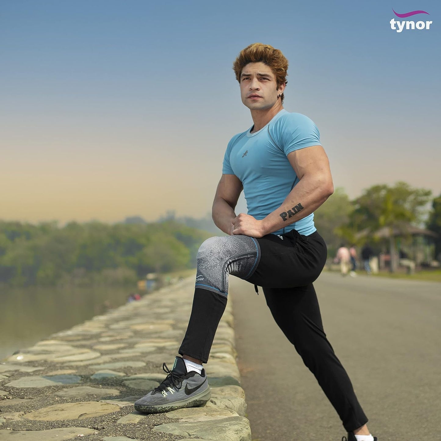Tynor Knee Support Urbane D47