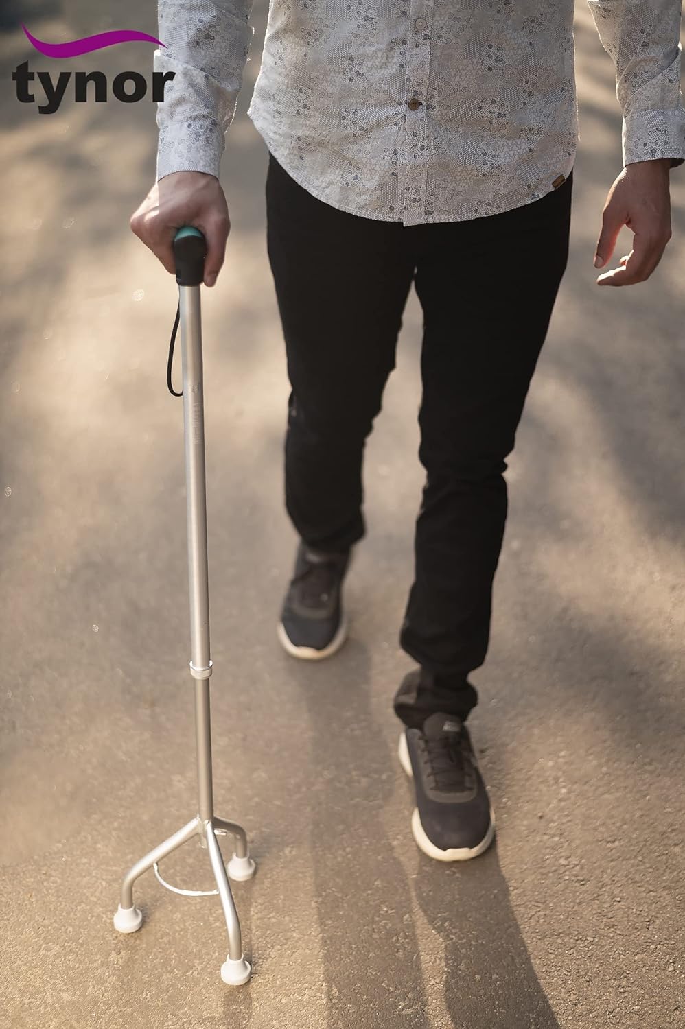 Tynor Walking Stick Tripod L32